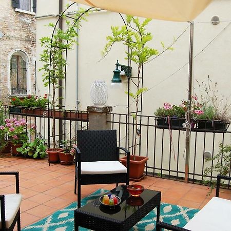 Marinaressa Biennale Terrazza Apartment Venice Luaran gambar