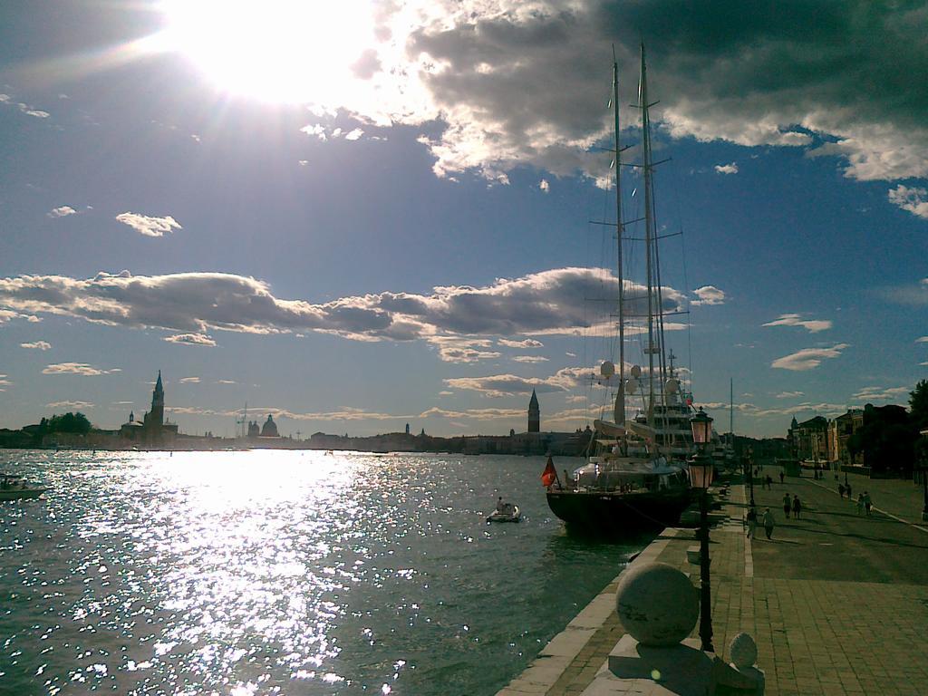 Marinaressa Biennale Terrazza Apartment Venice Luaran gambar