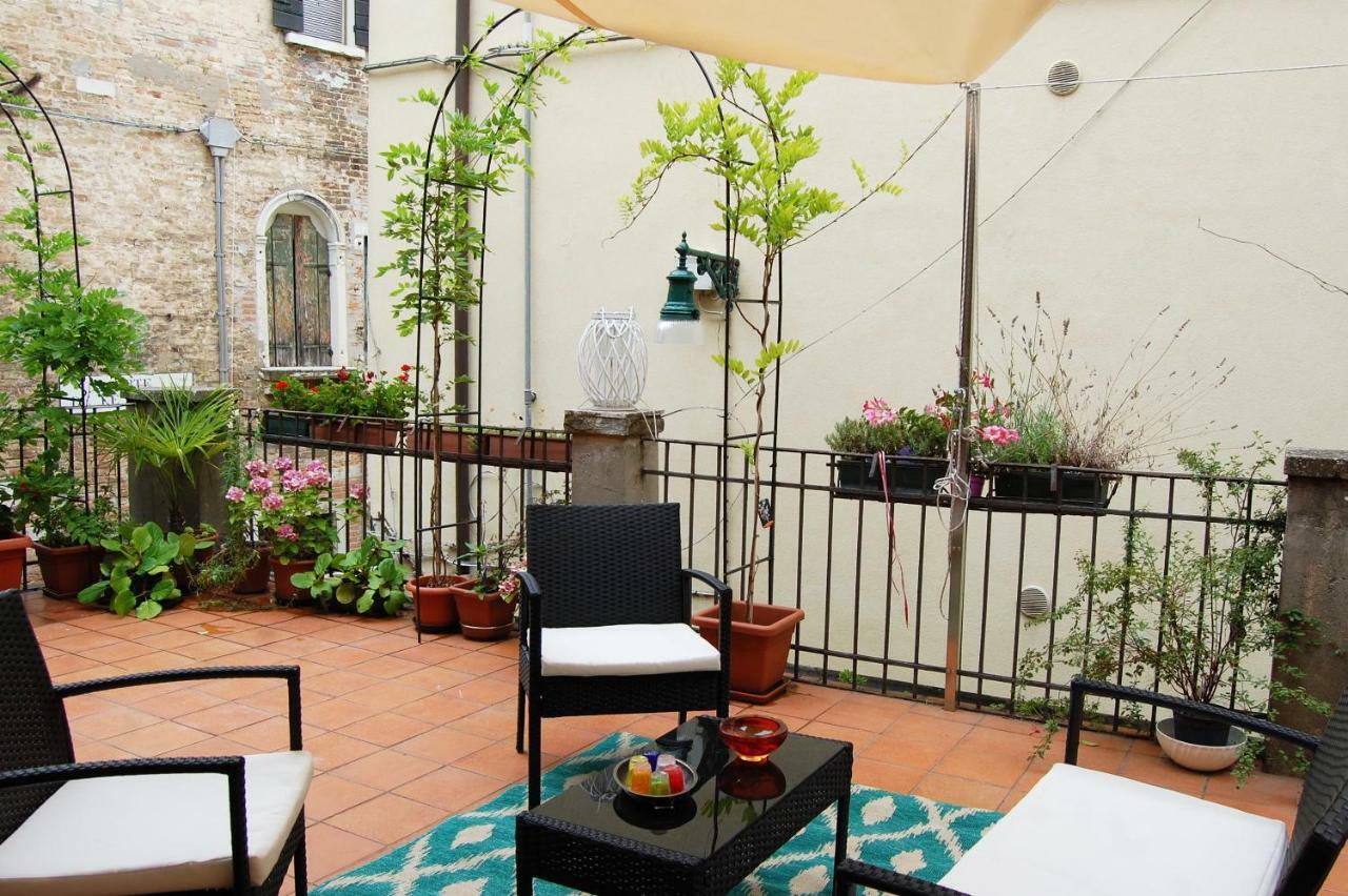 Marinaressa Biennale Terrazza Apartment Venice Luaran gambar