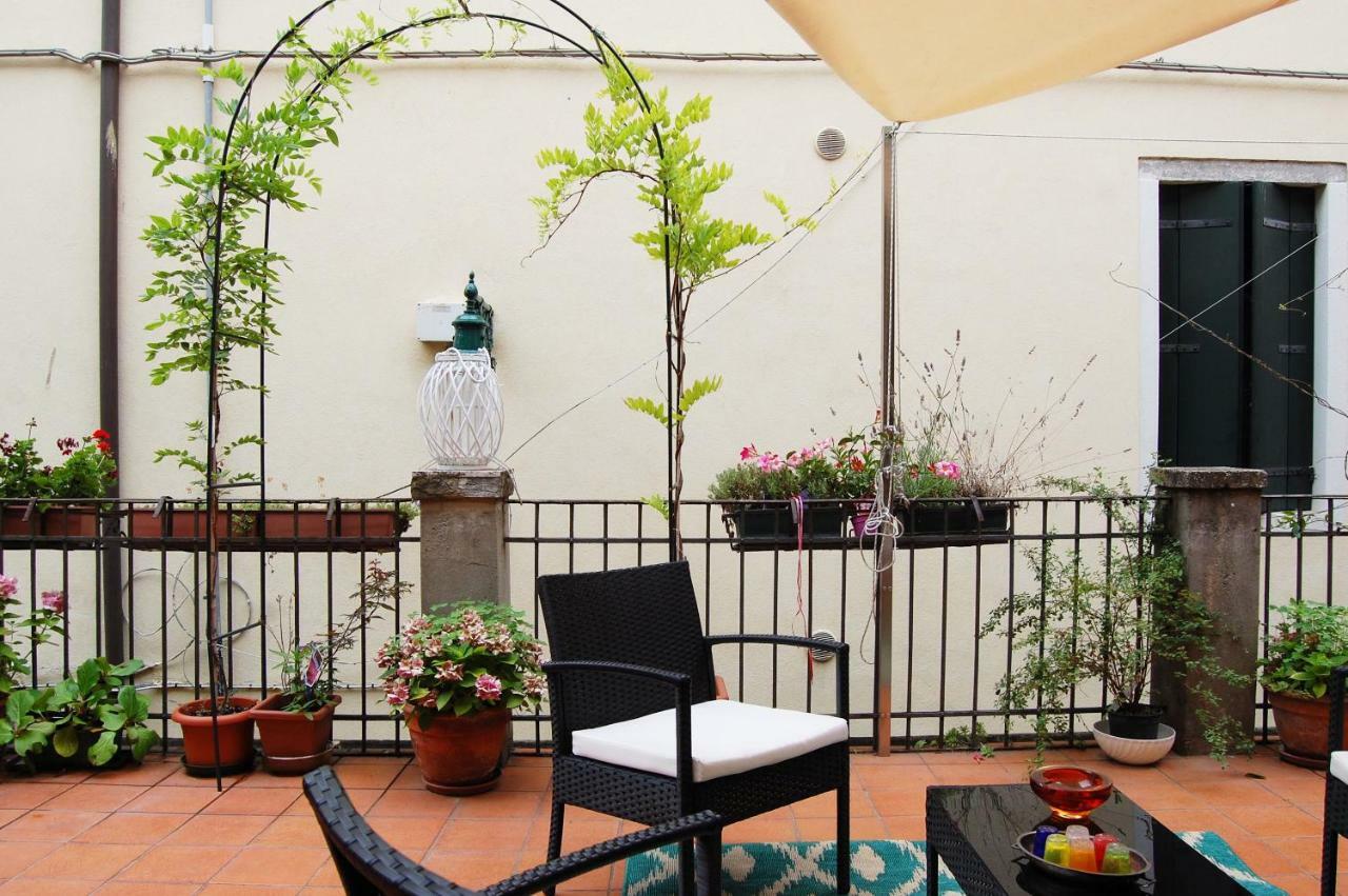 Marinaressa Biennale Terrazza Apartment Venice Luaran gambar